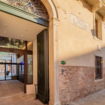 Brand New Boutique Apartment In The Heart Of Venice * Venice